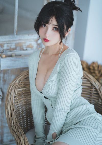 欧美美女办公室_720免费全集观看