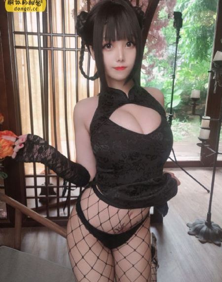疯狂挺进老师的紧窄小肉视频_高清迅雷下载