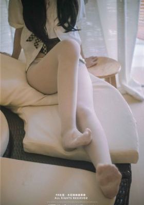 国产裸模b_4K在线观看电视