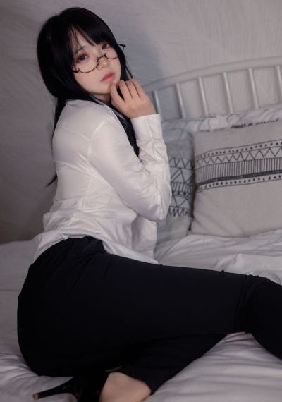 动漫伤感图片女生_DVD电影完整版