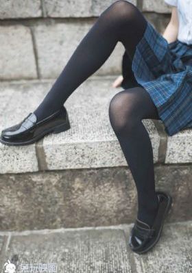日韩波霸美女裸体图片_免VIP免费在线观看
