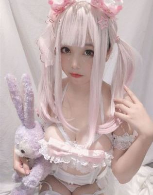 国产美女久久久浪av_720神马影院手机在线